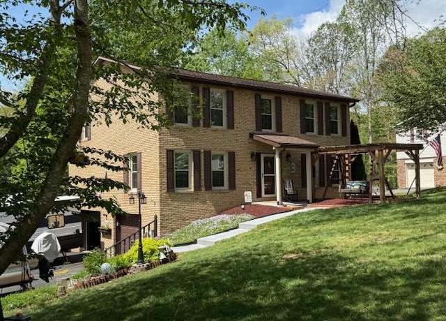 Property at 210 Redbud Dr, Beckley, WV 25801, 4 beds, 3 baths