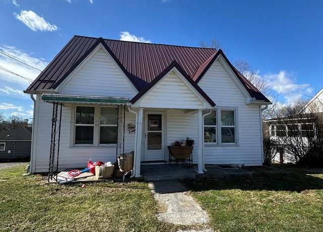 Property at 103 Kinzer St, Beckley, WV 25801, 4 beds, 2 baths