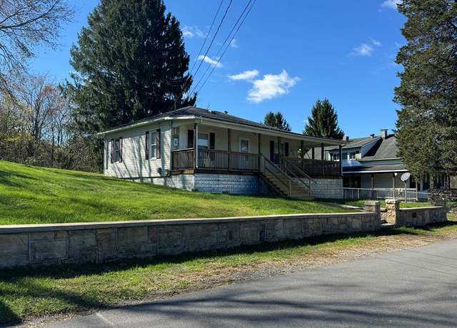 Property at 210 Little Vine Dr, Beaver, WV 25813, 2 beds, 1 bath