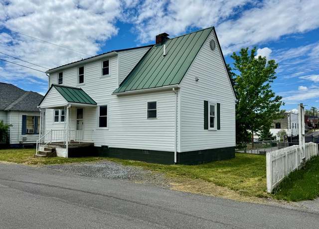 Property at 301 Burgess St, Beckley, WV 25801, 3 beds, 2 baths