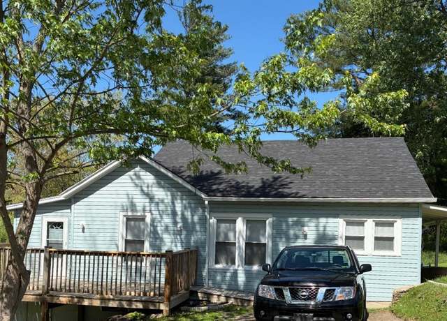 Property at 209 Joseph St, Beckley, WV 25801, 2 beds, 1 bath