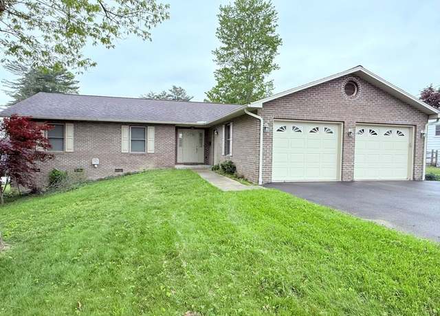 Property at 111 W Hendricks St, Beckley, WV 25801, 3 beds, 2 baths