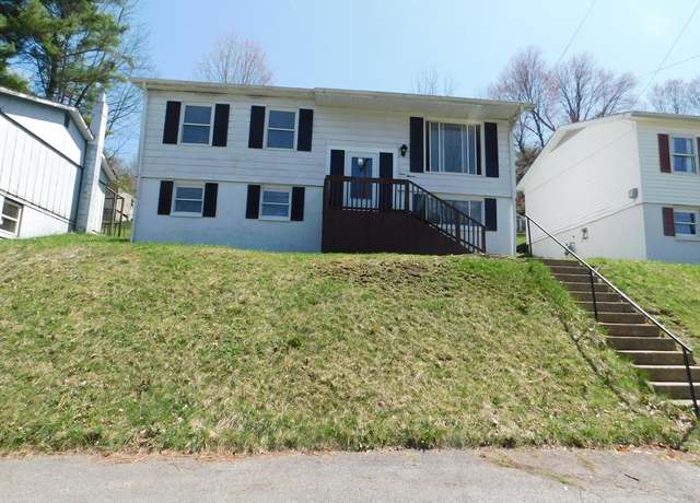 Property at 411 Ewart Ave, Beckley, WV 25801, 3 beds, 2 baths