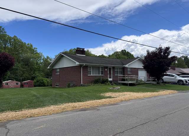Property at 159 Walter St, Beckley, WV 25801, 3 beds, 1.5 baths