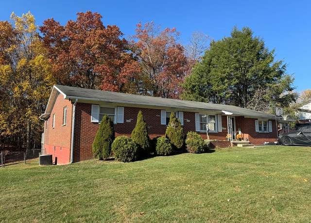 Property at 104 Emily St, Beckley, WV 25801, 3 beds, 2 baths