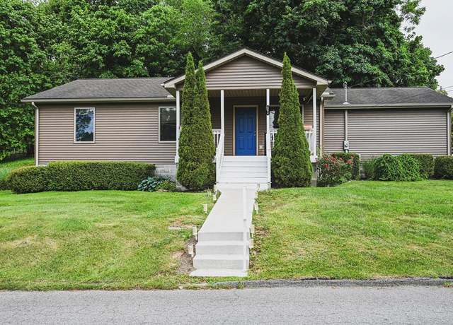 Property at 302 Massey St, Beckley, WV 25801, 3 beds, 2 baths