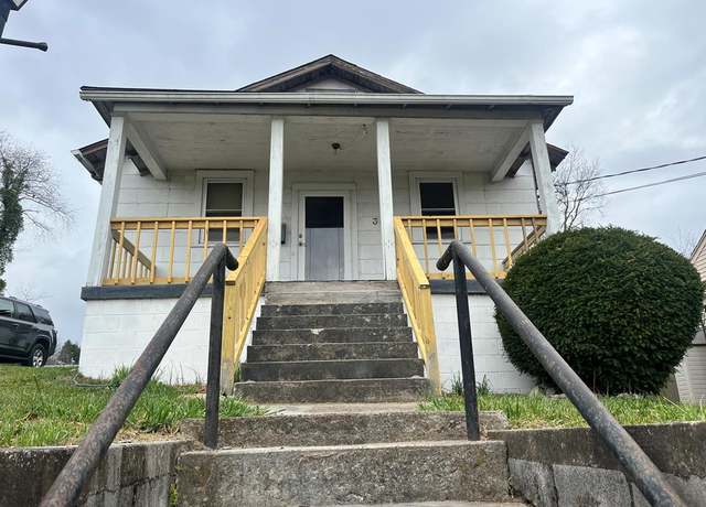 Property at 305 Westmoreland St, Beckley, WV 25801, 3 beds, 2 baths