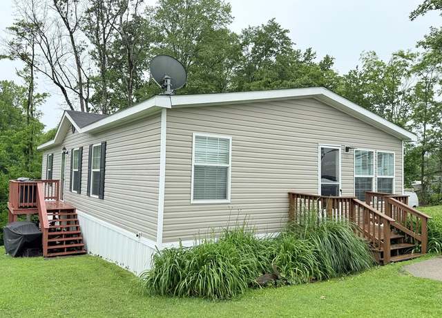 Property at 111 Burleson Dr, Crab Orchard, WV 25827, 3 beds, 2 baths