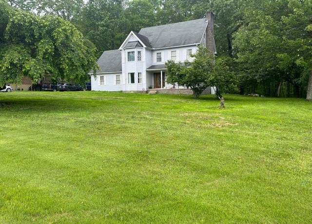Property at 115 Jefferson Dr, Grandview, WV 25813, 3 beds, 2.5 baths