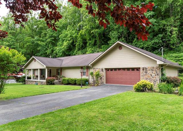Property at 175 Poplar Ln, Oceana, WV 24870, 3 beds, 2 baths