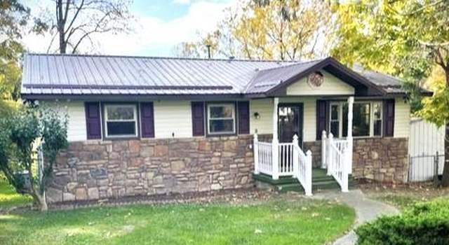 Photo of 66 Raymond St, Oak Hill, WV 25901