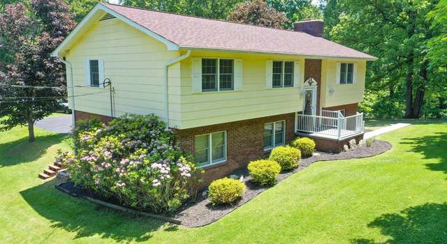 Photo of 403 Canaday Cemetery Rd, Crab Orchard, WV 25827