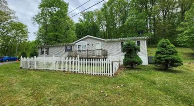Photo of 458 Cedar Rd, Crab Orchard, WV 25827