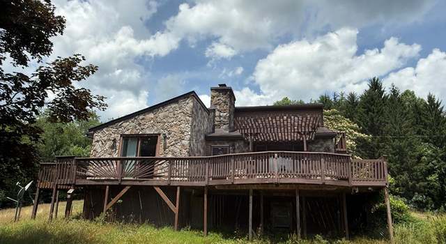 Photo of 63 Plum Orchard Lake Rd, Scarbro, WV 25917