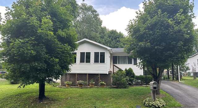 Photo of 415 Fayette Cir, Fayetteville, WV 25840