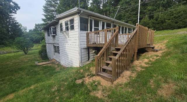 Photo of 158 Beagle Club Rd, Jumping Branch, WV