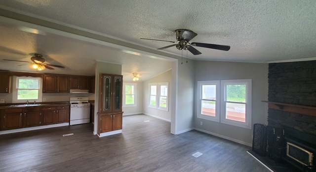 Photo of 112 Mote Ave, Oak Hill, WV 25901