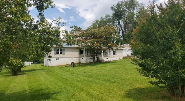 Photo of 112 Mote Ave, Oak Hill, WV 25901