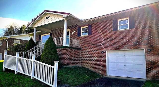 Photo of 409 Hamilton St, Summersville, WV 26651