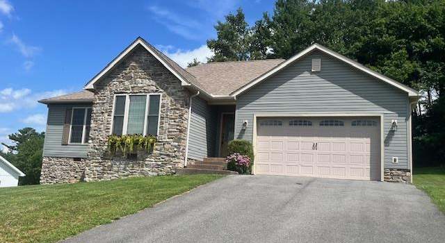 Photo of 121 Ridge Point Cir, Daniels, WV 25832