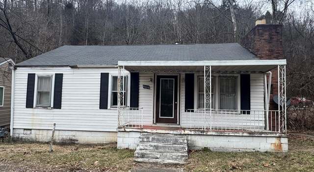 Photo of 137 Pine Ave, Pineville, WV 24874