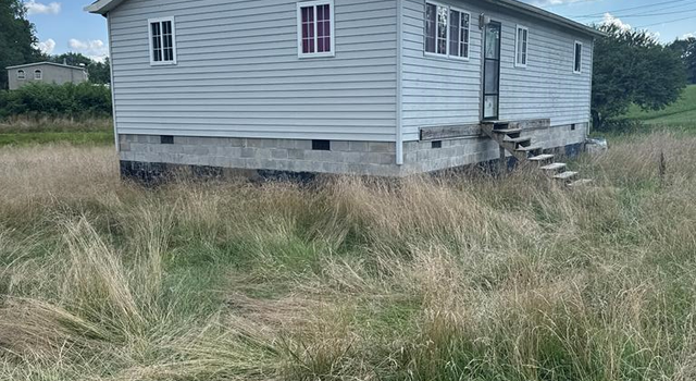 Photo of 400/404 Old Crow Rd, Beaver, WV 25813