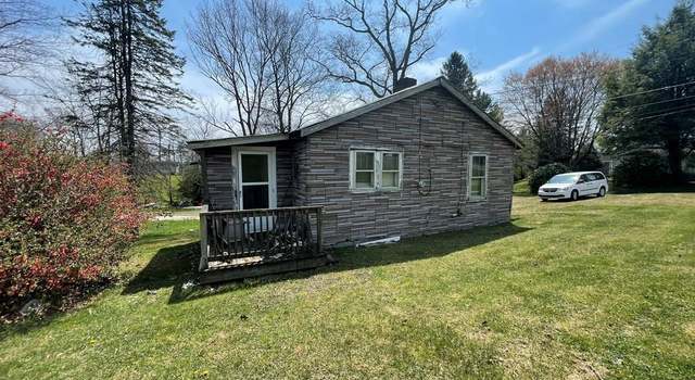 Photo of 151 Saipan Ave, Lanark, WV 25860