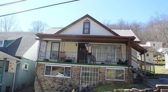 Photo of 79 Oakford Ave, Richwood, WV 26261