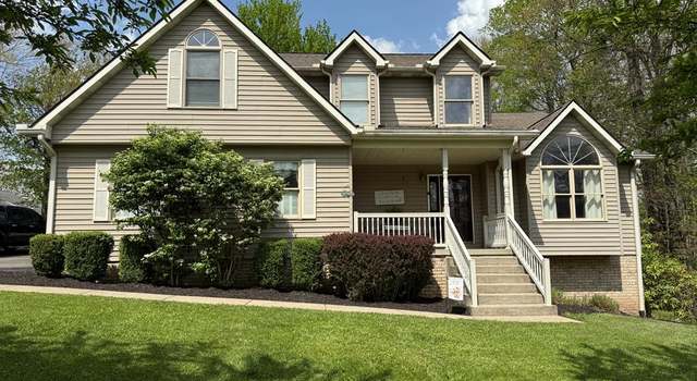 Photo of 870 Wandering Ln, Beaver, WV 25813