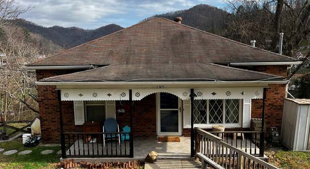 Photo of 709 Circle Dr, Mullens, WV 25882