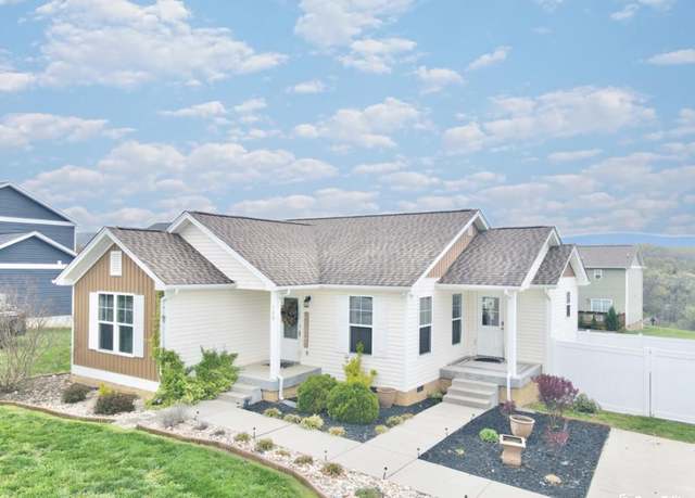 Property at 130 Prairie View Ln, Pembroke, VA 24136, 3 beds, 2 baths