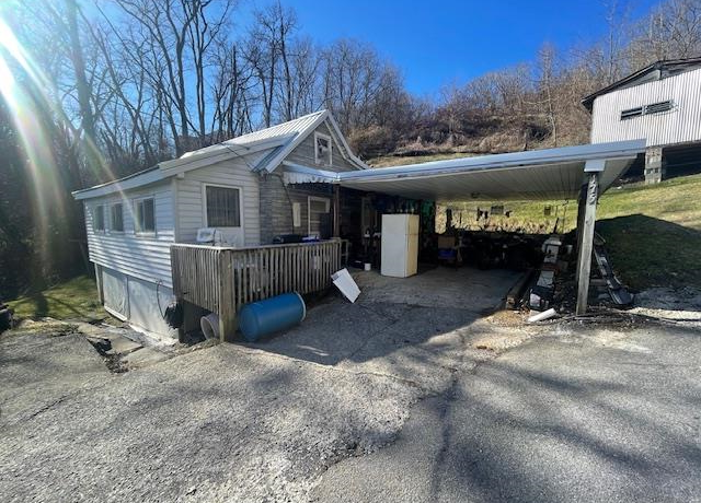 Property at 175 Toledo St, Bluefield, VA 24605, 2 beds, 1 bath
