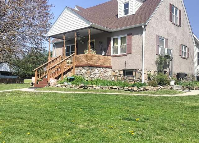 Property at 905 Old Oakvale Rd, Princeton, WV 24740, 3 beds, 2 baths