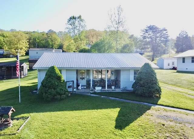 Property at 54 Baby Farms Rd, Peterstown, WV 24963, 3 beds, 1.5 baths