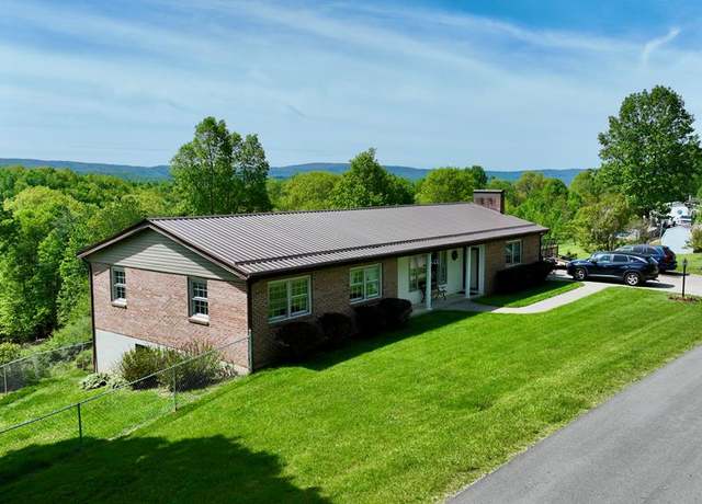 Property at 469 Vista, Bluefield, WV 24701, 3 beds, 2 baths