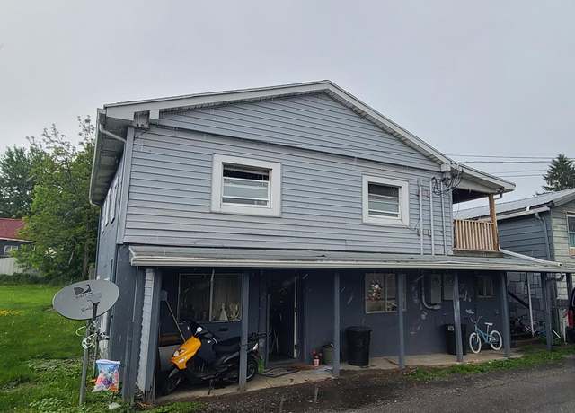 Property at 401 Meadow St, Princeton, WV 24740, 4 beds, 2 baths