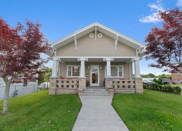 Property at 200 Wallace St, Princeton, WV 24740, 3 beds, 1.5 baths