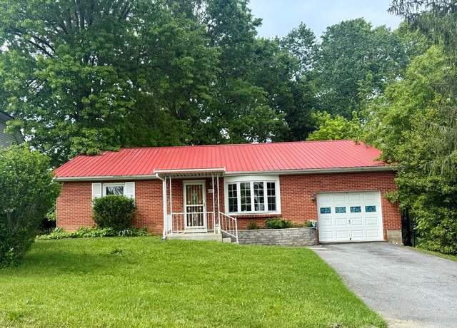 Property at 2016 W Main St, Princeton, WV 24740, 3 beds, 1.5 baths
