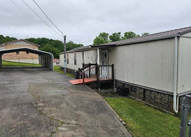 Property at 171 Sparrow Ln, Bluefield, VA 24605, 3 beds, 2 baths