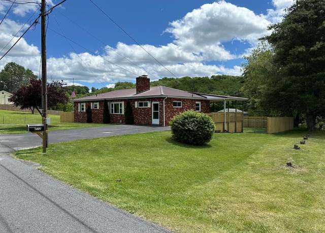 Property at 212 Bratton Ave, Princeton, WV 24740, 3 beds, 2 baths