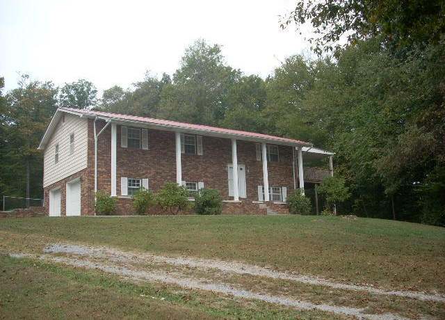 Property at 4824 New Hope Rd, Bluefield, WV 24701, 3 beds, 2.5 baths