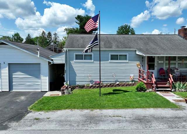 Property at 402 Trent St, Princeton, WV 24740, 5 beds, 2 baths