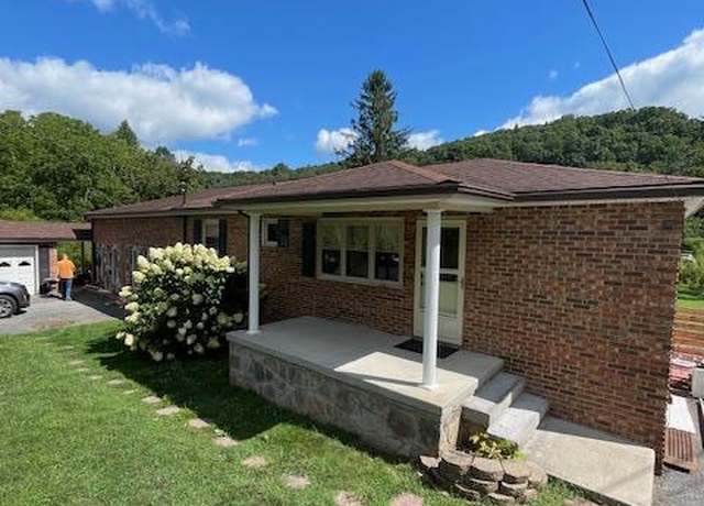 Property at 202 Tabor Rd, Bluefield, WV 24701, 3 beds, 2 baths