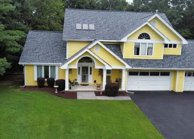 Property at 103 Puffin Ct, Princeton, WV 24740, 3 beds, 2.5 baths