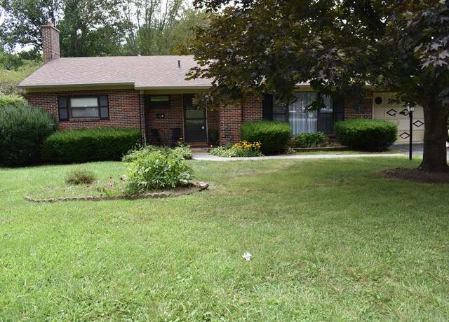 Property at 2316 Spring Garden Dr, Bluefield, WV 24701, 3 beds, 1.5 baths