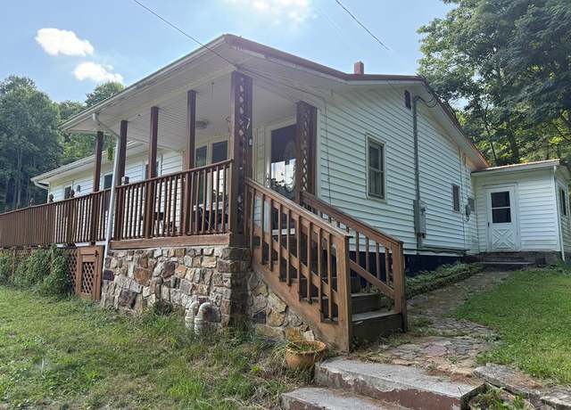 Property at 793 Goss Rd, Bluefield, VA 24605, 3 beds, 2 baths