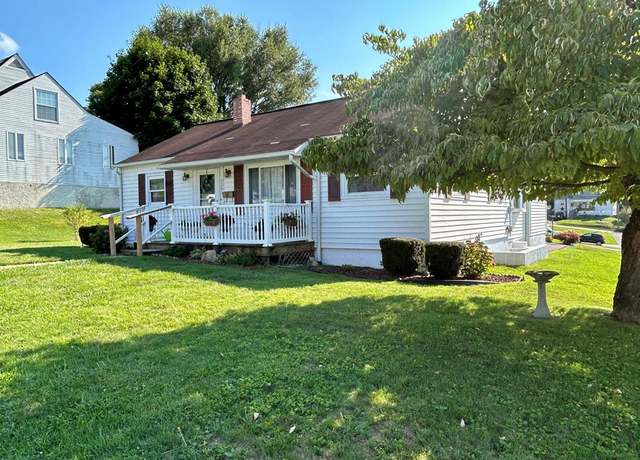 Property at 2200 Dearborn Ave, Bluefield, WV 24701, 3 beds, 1 bath