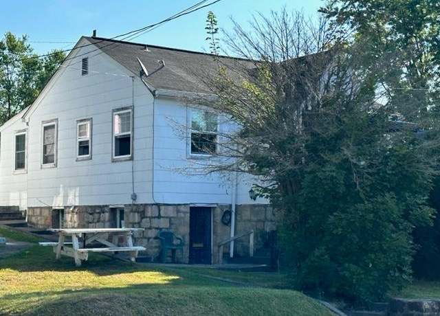 Property at 759 S Fayette St, Beckley, WV 25801, 3 beds, 2 baths