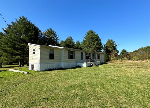 Property at 11293 Hollywood Glace Rd, Union, WV 24983, 4 beds, 2 baths