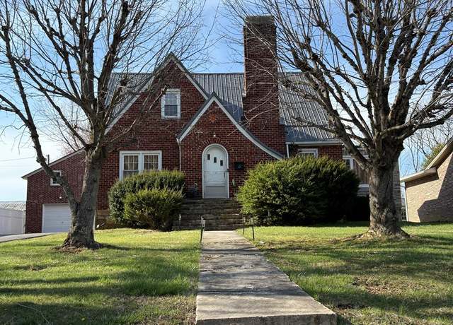 Property at 405 Memorial Ave, Bluefield, WV 24701, 3 beds, 2 baths